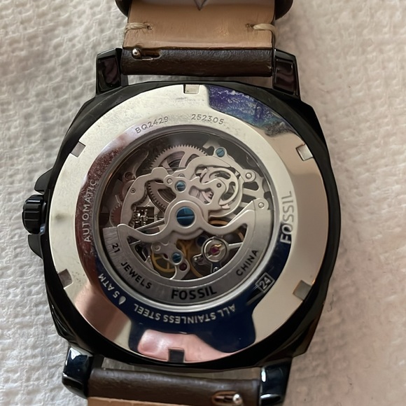 Fossil automatic watch black and gold with leather band - Picture 3 of 3